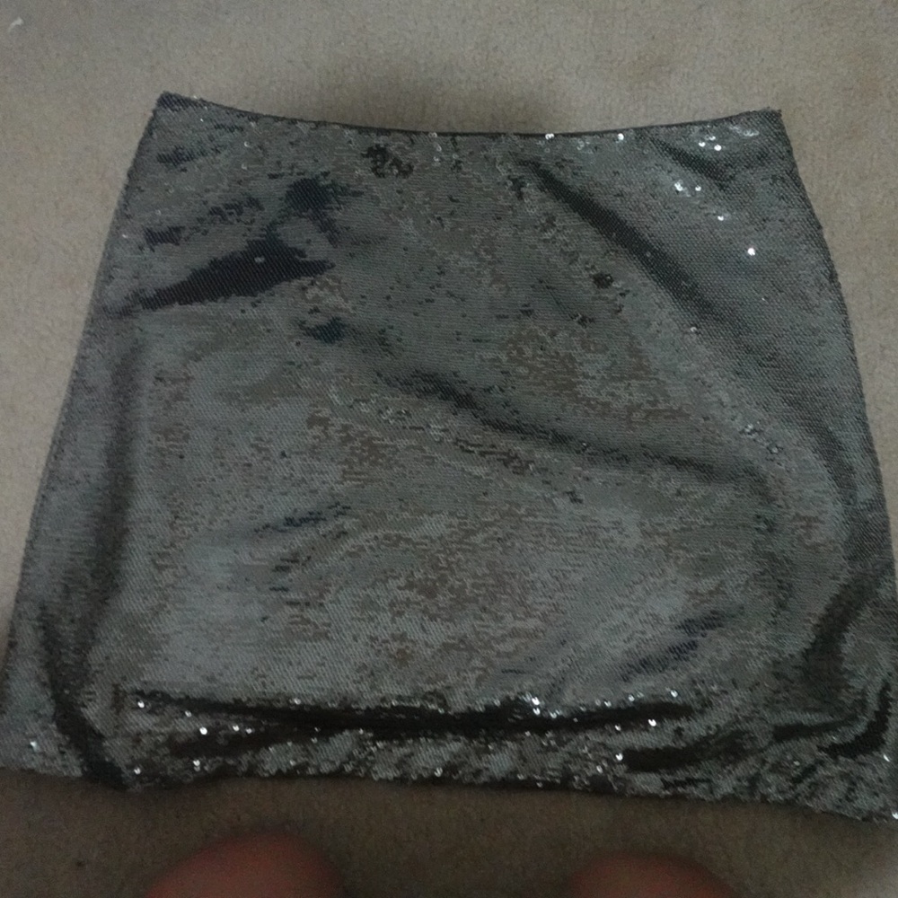 GAP Shimmering Black Sequin Pencil Skirt